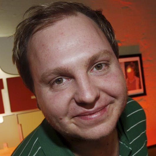 https://imgix.seoghoer.dk/media/se-og-hoer/kendte-dk09/juli/runeklannytshowkanal51-jpg.jpg