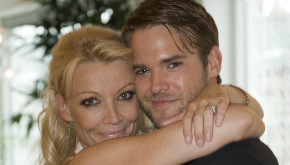 I "Vild med dans" danner Silas par med Malena Belafonte, men privat er det Thure Lindhardt, der giver ham knus