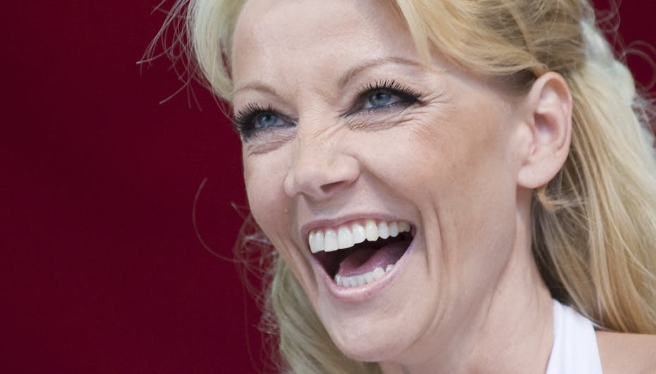 Malena har travlt med "Vild med dans", men bakker sin svigerfar op i det velgørende arbejde