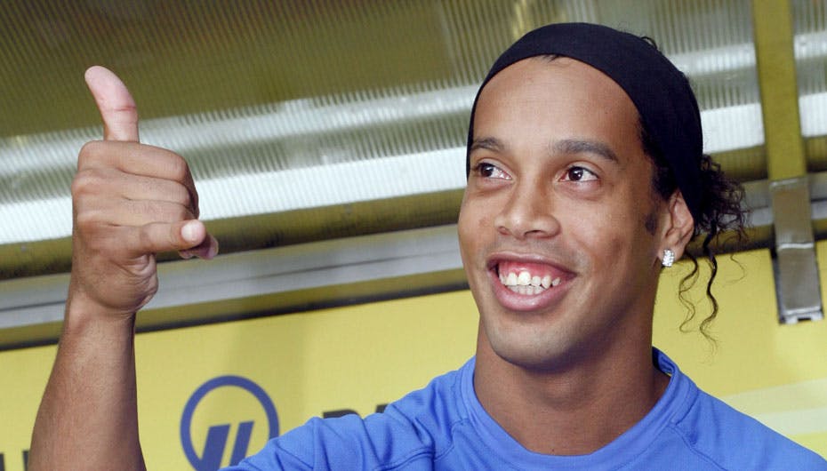 https://imgix.seoghoer.dk/media/se-og-hoer/kendte-dk09/oktober/ronaldinho-pris-jpg.jpg