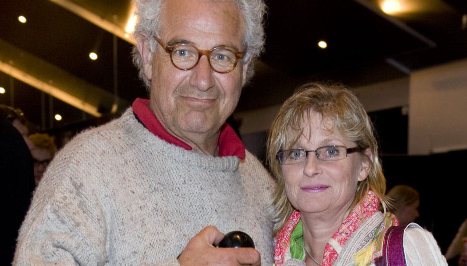 Bengt Burgs kæreste Bente Askjær må vænne sig til, at Bengt nogle gange gemmer flygtninge i huset