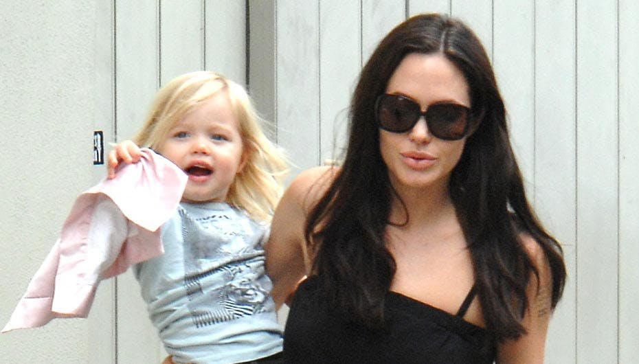 Angelina Jolie sammen med datteren Shiloh