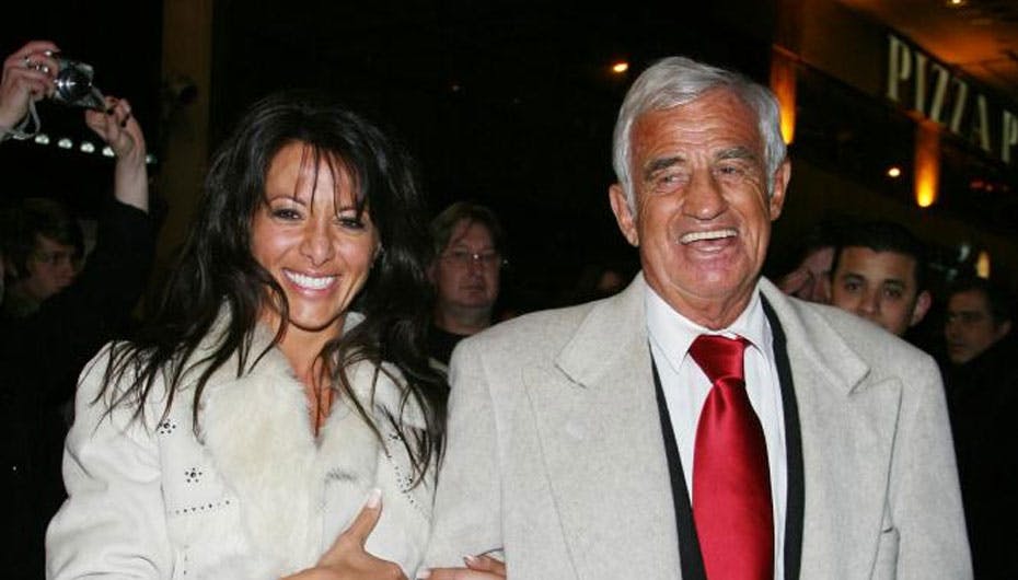42 år er der mellem Barbara og Belmondo, og det har gjort franskmændene fortørnede