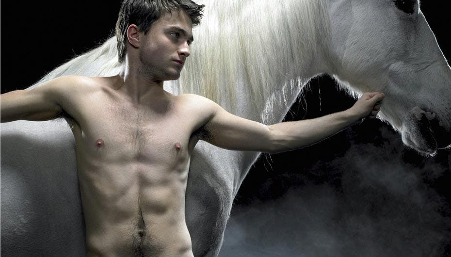 Nøgenscenerne er ikke helt uvante for Daniel Radcliffe. Han var også nøgen i filmen "Equus"