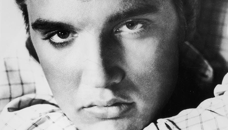 Elvis kan stadig 30 år efter sin død få folk til at tage pengene op af lommerne