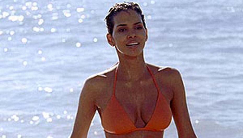 Halle Berry sexet som bond-pige