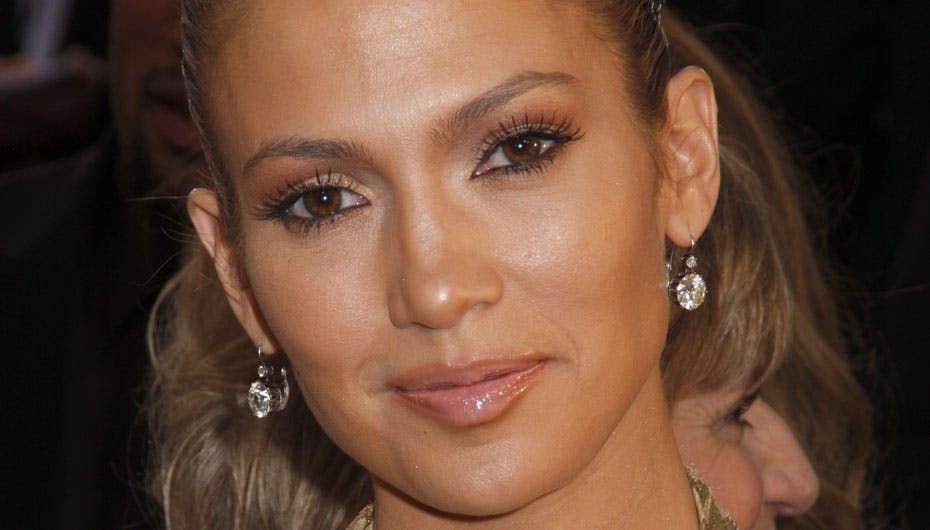 https://imgix.seoghoer.dk/media/se-og-hoer/kendte-udland/jennifer-lopez1-jpg.jpg