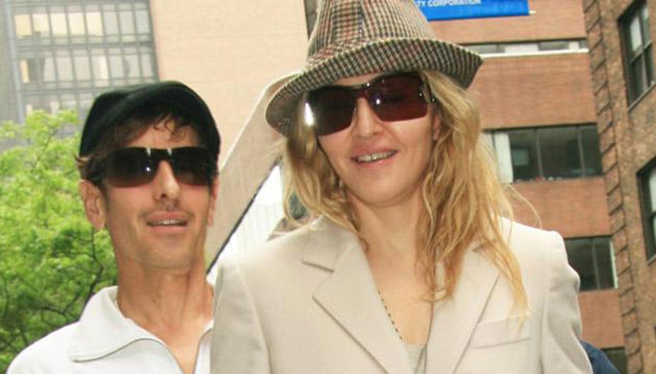 https://imgix.seoghoer.dk/media/se-og-hoer/kendte-udland/jesus-og-madonna-jpg.jpg