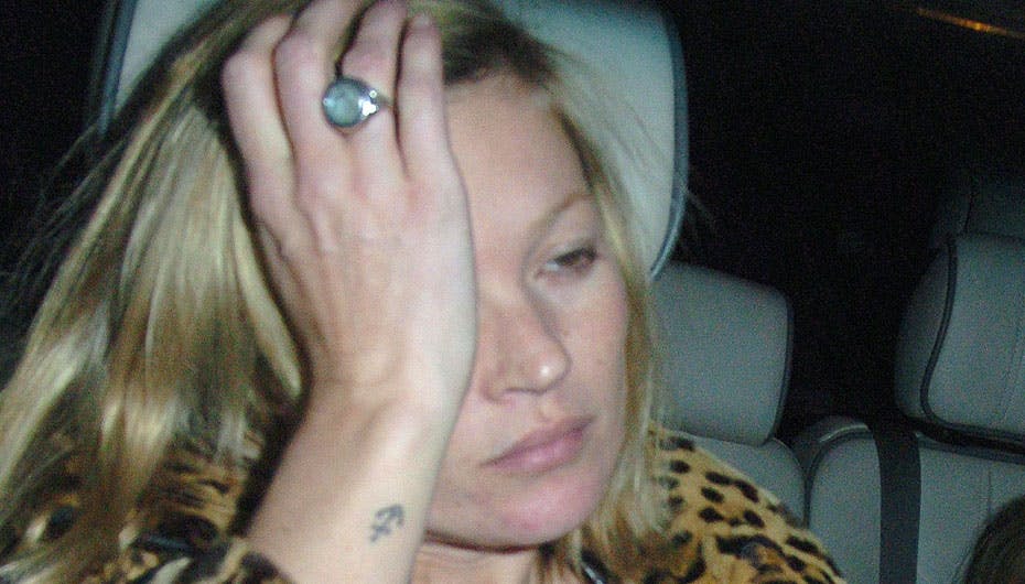 Kate Moss er helt udkørt og tager på detox-juleferie i Thailand