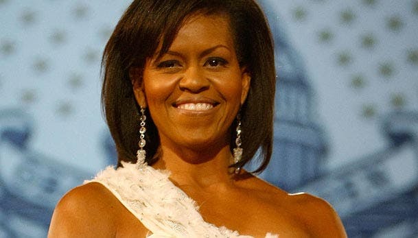 https://imgix.seoghoer.dk/media/se-og-hoer/kendte-udland/michelle-obama-vogue2-jpg.jpg