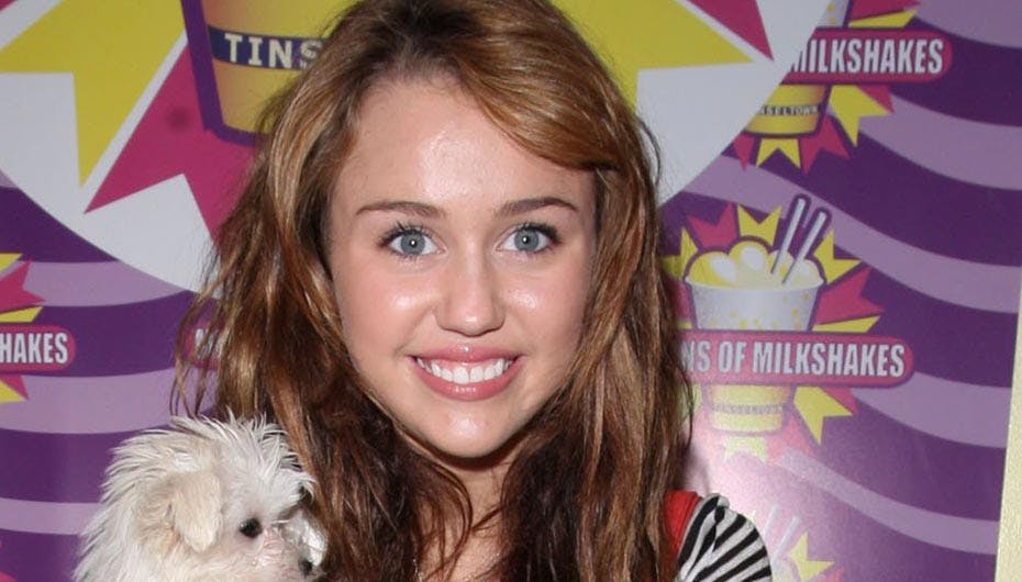 Miley Cyrus har nedfældet sine erindringer i en alder af kun 15 år