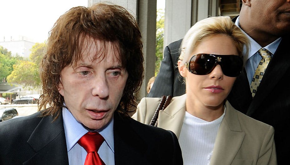 Phil Spector sammen med hustruen Rachel, som han med garanti hellere vil dele celle med – frem for Charles Manson