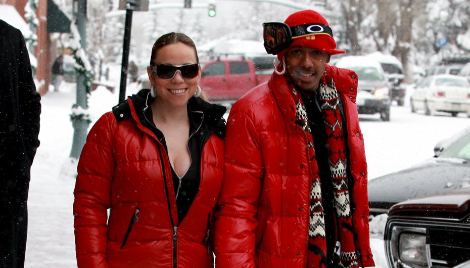 Mariah Carey og hendes mand Nick Cannon matcher i rødt og sort