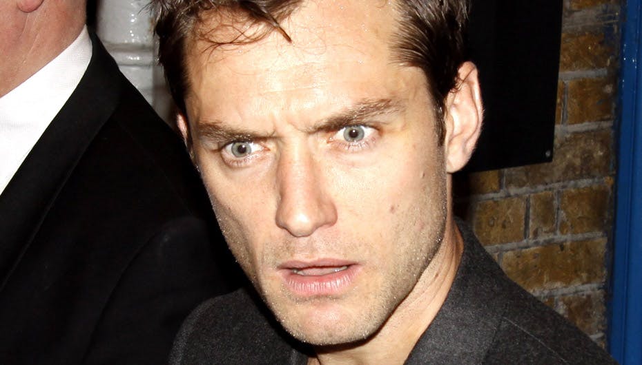 En dansk pressefotograf blev i går overfuset af Jude Law – men der var ingen smadrede kameraer