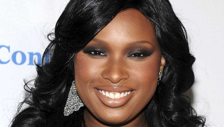 Jennifer Hudson blev mor i august, men hun kommer ikke til at barsle med en rolle som Winnie Mandela, hvis det står til hendes sydafrikanske skuespillerkolleger