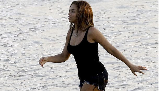 https://imgix.seoghoer.dk/media/se-og-hoer/kendte-udland09/november/beyonce-stor-numse-sundt2-jpg.jpg