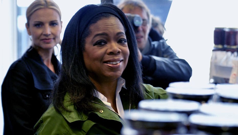 Oprah Winfrey i Kransekugehuset på Ny Østergade hvor hun købte 8 forskellige varianter af danske kransekager