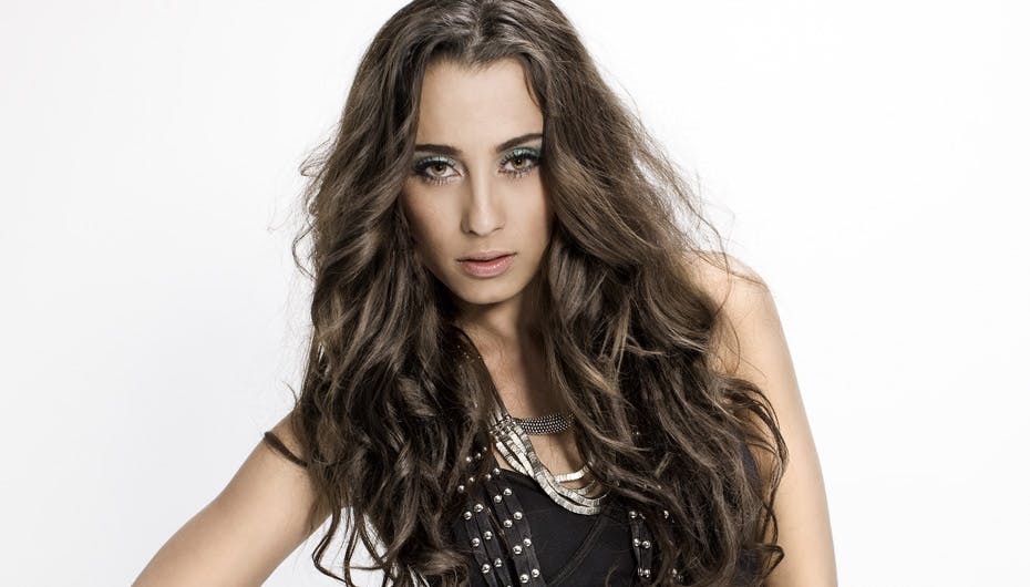 Dejlige Medina har fundet kærligheden i en skotøjshandler