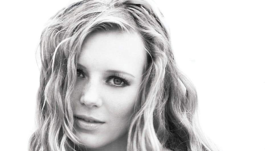 Gry kan glæde sig over både at have debutplade og baby på vej