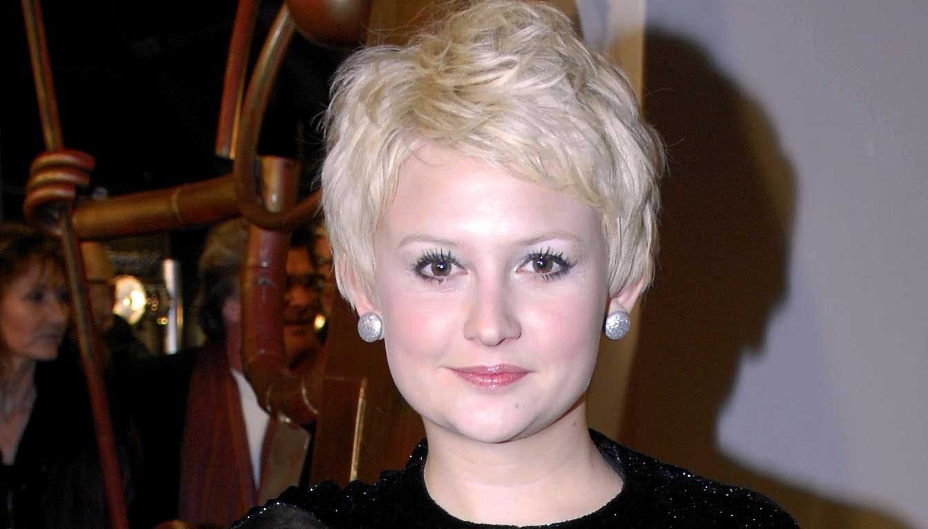 De engelske drenge er vilde med den danske frontfigur, men Stine savner opmærksomhed fra pigerne