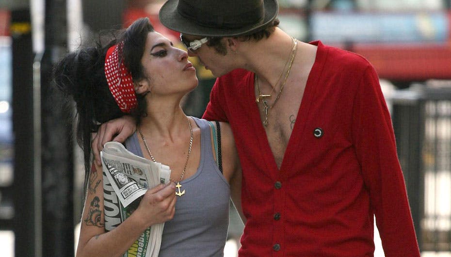 https://imgix.seoghoer.dk/media/se-og-hoer/musik/amy-sammen-med-blake1-jpg.jpg