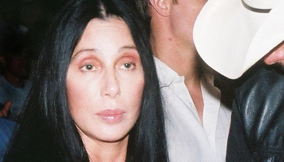 Cher har det åbenbart så skidt, at hun har aflyst seks koncerter og først vender tilbage på scenen i Las Vegas til næste år