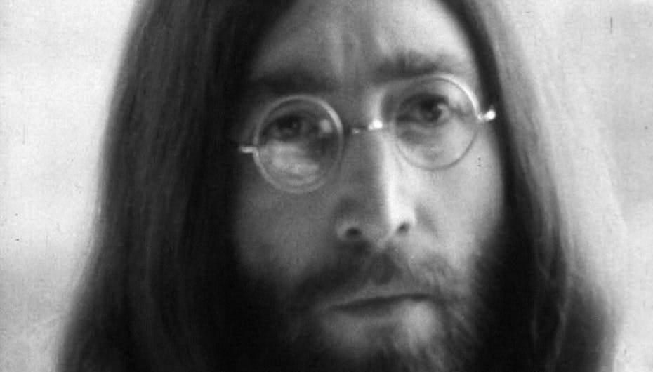 Hvis noget menneske i nyere tid skulle genopstå, så er Lennon vel et meget godt bud