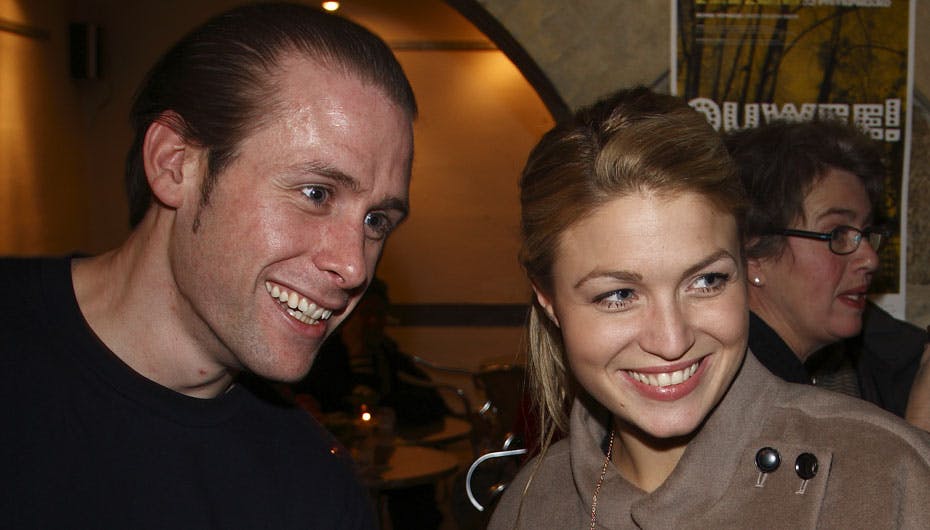 Hvad betyder priser, når man har vundet Christianes hjerte - her er parret fotograferet ved en tidligere lejlighed