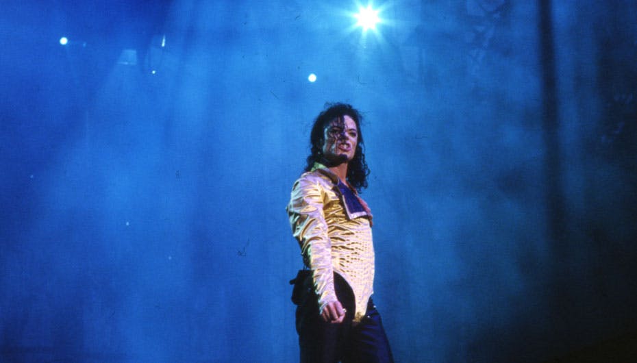 https://imgix.seoghoer.dk/media/se-og-hoer/musik/michael-jacksonhorosiop1-jpg.jpg
