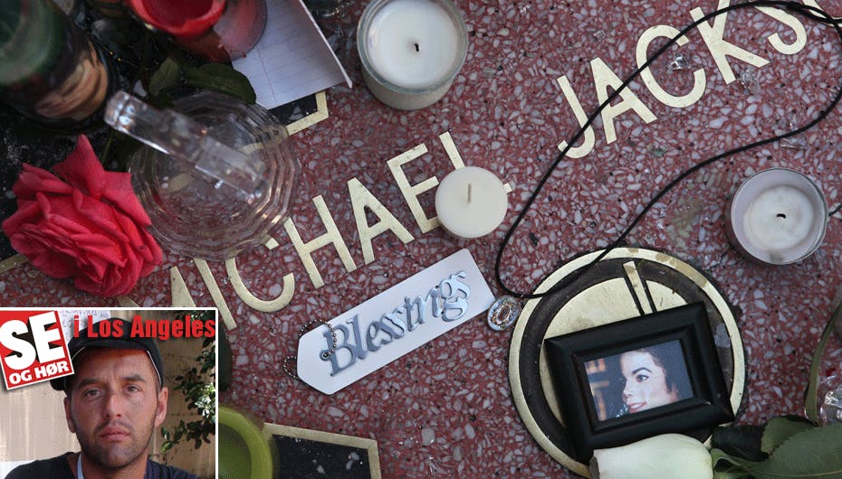 På Michael Jacksons flise på The Walk Of Fame i Hollywood er der tusinder af hilsner