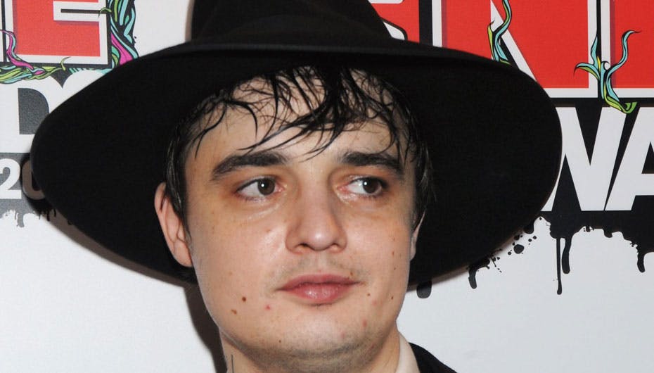 Doherty har rejst sig fra junkens svøbe og strutter af selvtillid, når han erklærer rock-krig mod Oasis