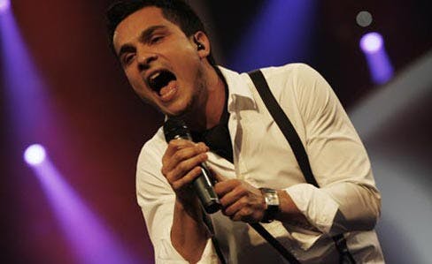 https://imgix.seoghoer.dk/media/se-og-hoer/musik/simon-politi-stort-jpg.jpg