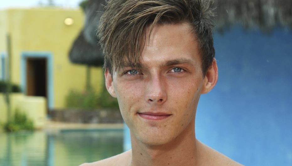 Så er Jon atter tilbage på "Paradise Hotel"