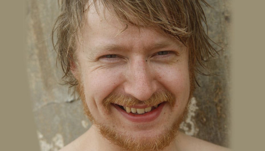 – Jeg har ingen lig i lasten, men jeg er blevet slået ned tre gange. To gange helt tilfældigt og een gang, fordi fyren ikke kunne lide mig, fortæller Johannes Vasco Lockwood