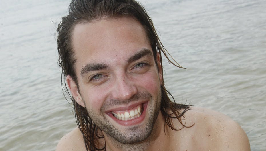 – Det duer ikke at være en enspænder i Robinson. Jeg er åben og udadvendt, smiler Nicolai Stage Kraul, 25, som håber at blive seernes darling i Robinson
