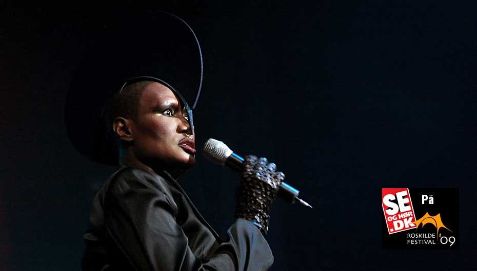 https://imgix.seoghoer.dk/media/se-og-hoer/roskilde-festival-09/gracejones-jpg.jpg