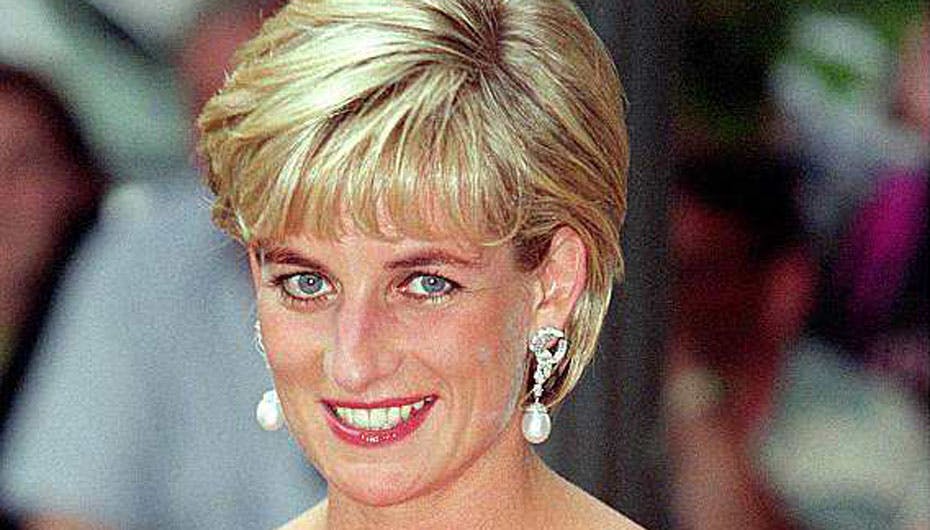 Prinsesse Diana var kæreste med Dodi, søn af den nu sex-anklagede Mohamed Fayed, da hun døde i 1997