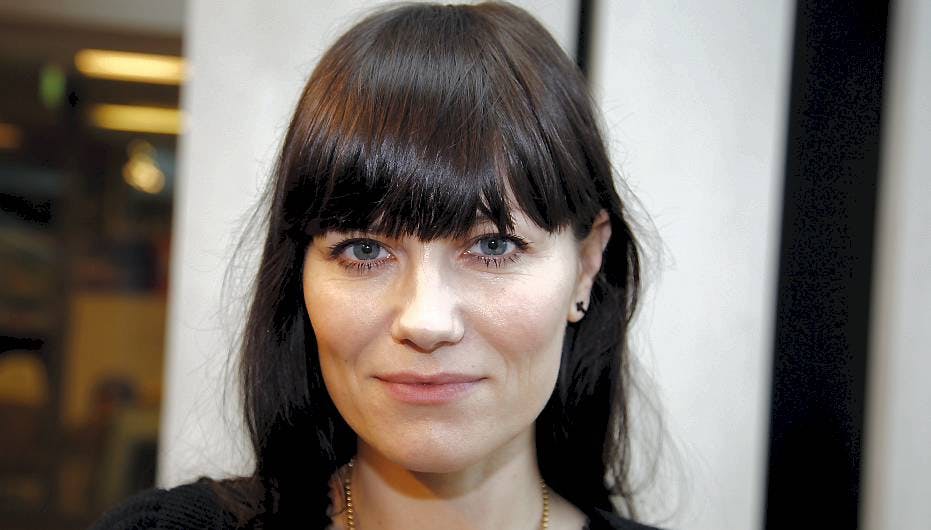 Pernille kan koncentrere sig om sine TV-børn Thomas og Daniel, mens familien er på ski