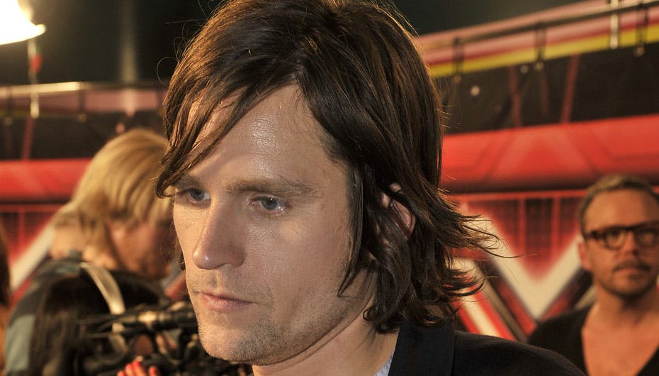 Thomas har god grund til at hænge med mulen. P3 vil nemlig ikke spille hans vindersingle fra "X Factor"