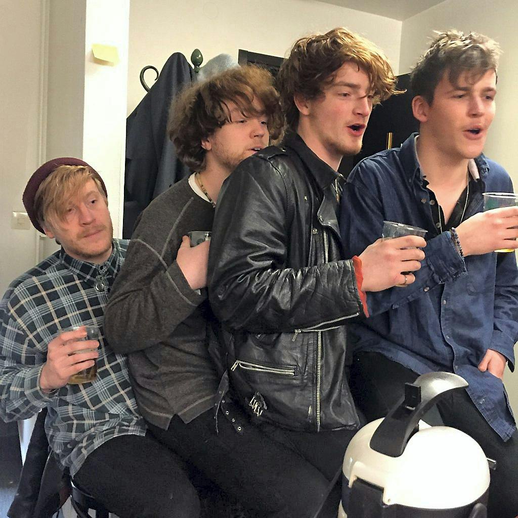 https://imgix.seoghoer.dk/sidste_billede_af_viola_beach.jpg