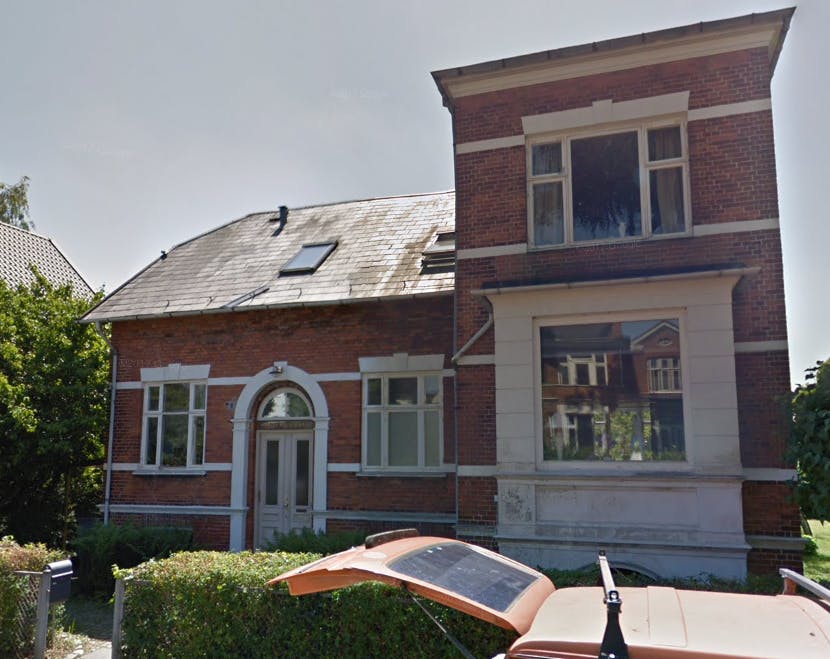 https://imgix.seoghoer.dk/sofie_oestergaard_villa_amager_googlemaps.png