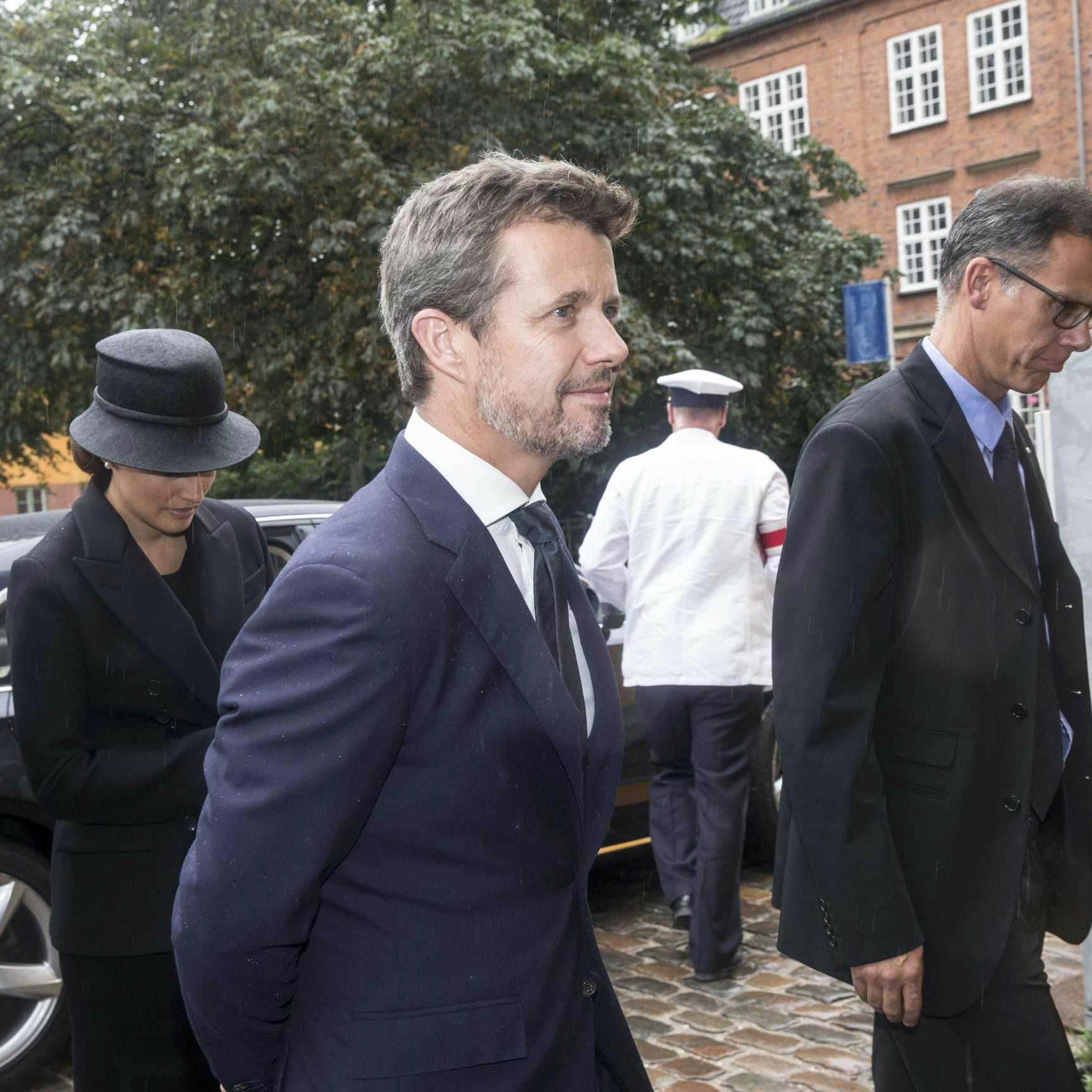 https://imgix.seoghoer.dk/storage_1/media/20170908_dm_peter_zobel_begravelse_126.jpg