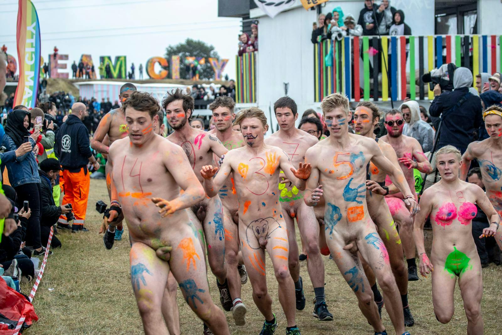 https://imgix.seoghoer.dk/storage_1/media/20190704_dm_noegenloeb_roskilde_festival_2019_007_preview.jpg