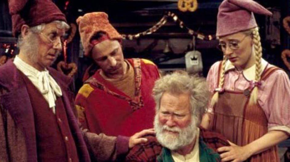 I "Alletiders Julemand" får vi et gensyn med Pyrus, Kandis og den gamle arkivnisse von Gyldengrød, der bor på Danmarks Rigsarkiv. Nisserne må forsøge at hjælpe julemanden, der har mistet sin hukommelse - blandt andet ved at rejse tilbage i tiden."