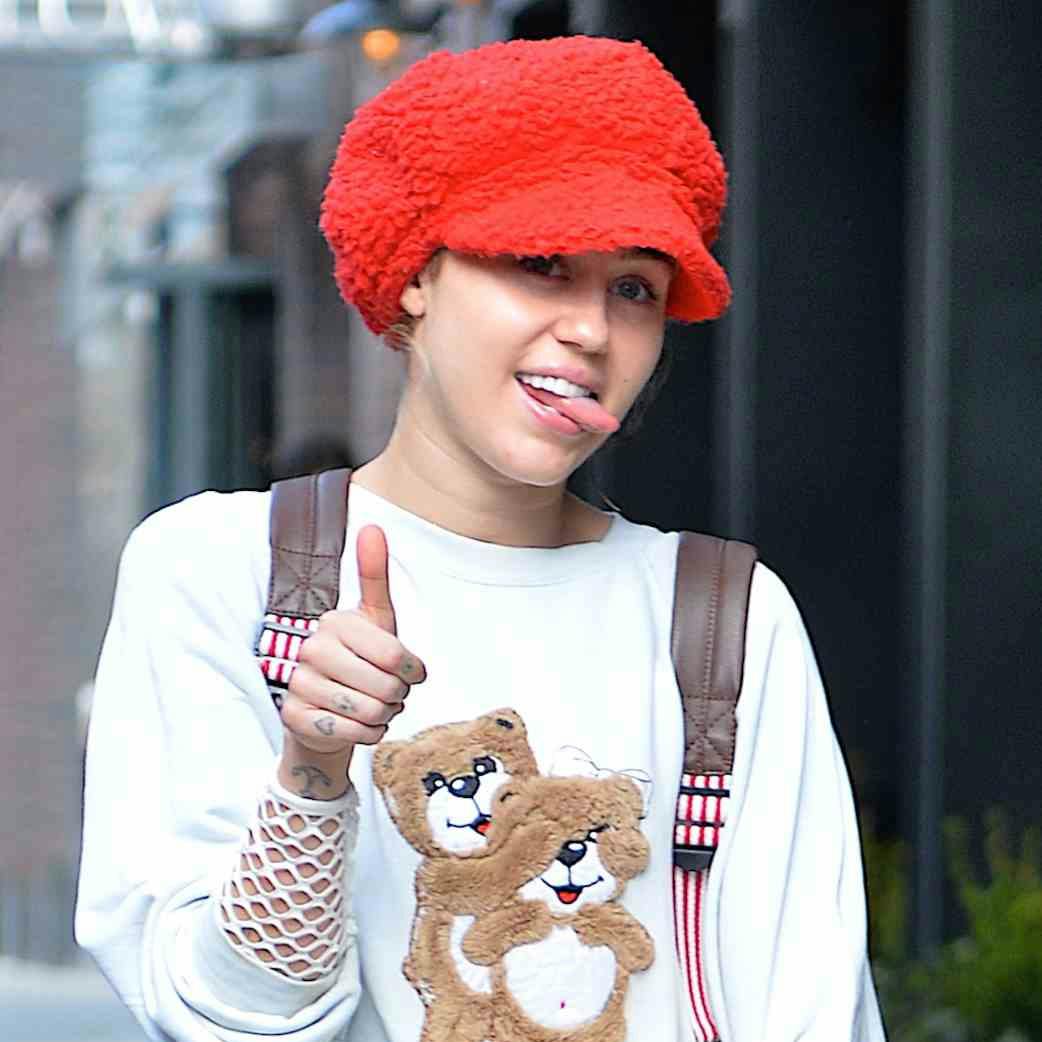 https://imgix.seoghoer.dk/storage_1/media/miley-cyrus-bryster-indkoeb_5.jpg