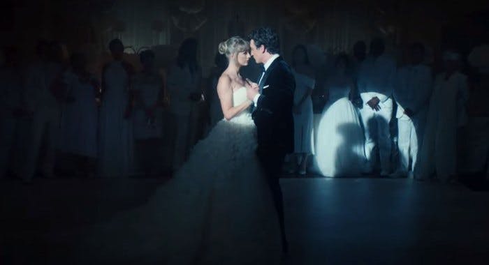 https://imgix.seoghoer.dk/taylor-swift-and-miles-teller-i-bet-you-think-about-me-music-video-01.jpg