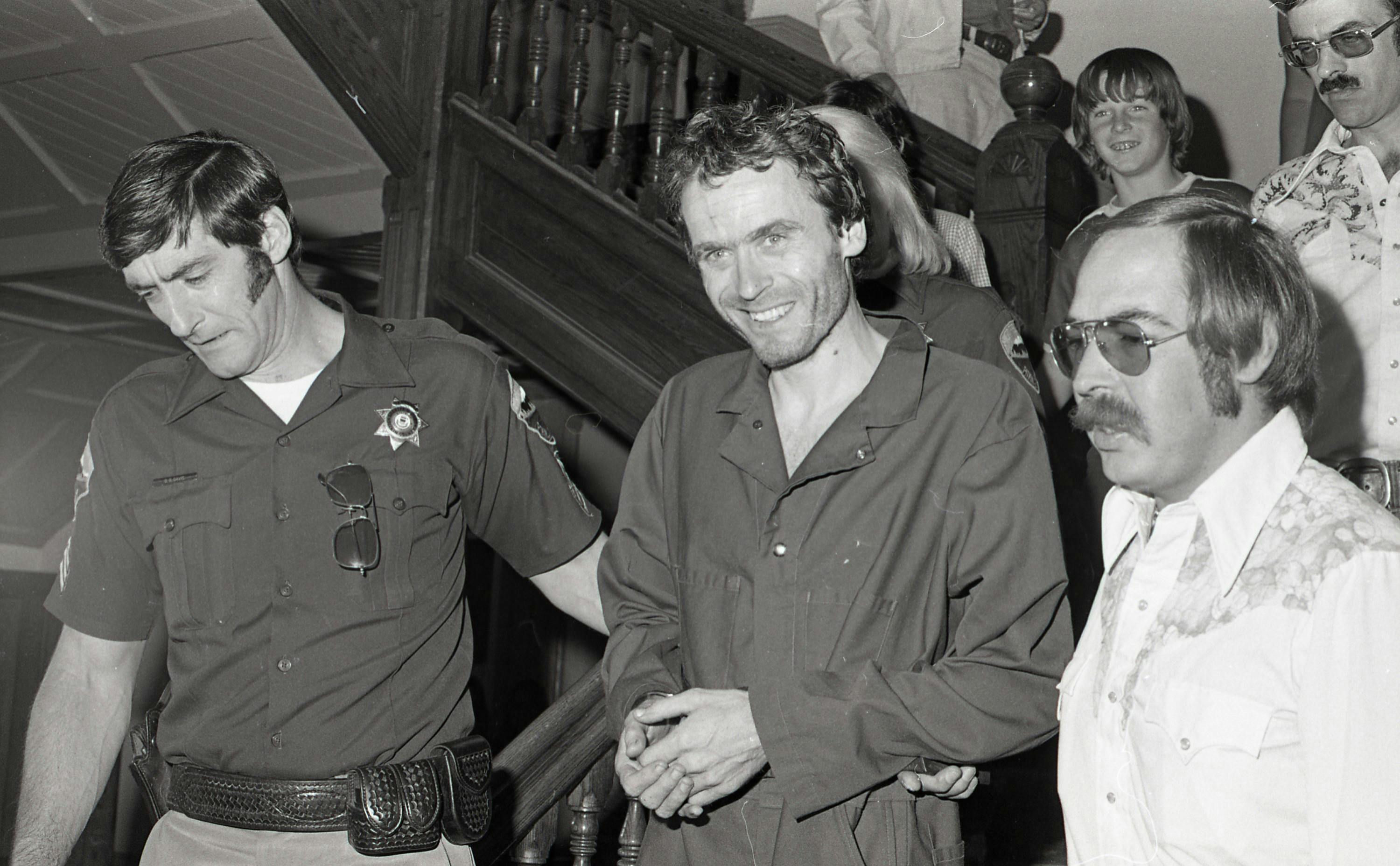 Ted Bundy flygtede to gange. Her ses han efter, han endnu engang var blevet fanget.&nbsp;
